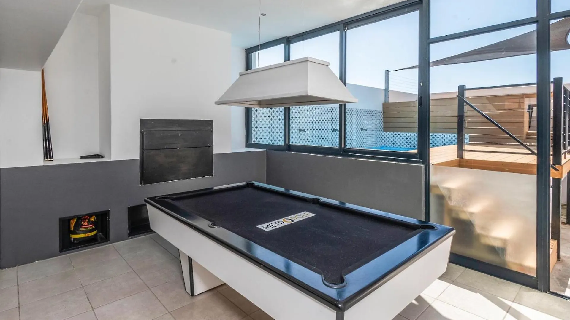 Διαμέρισμα Penthouse Room With Shared Spaces In Metropole Κέιπ Τάουν